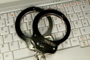 Eliminare virus polizia
